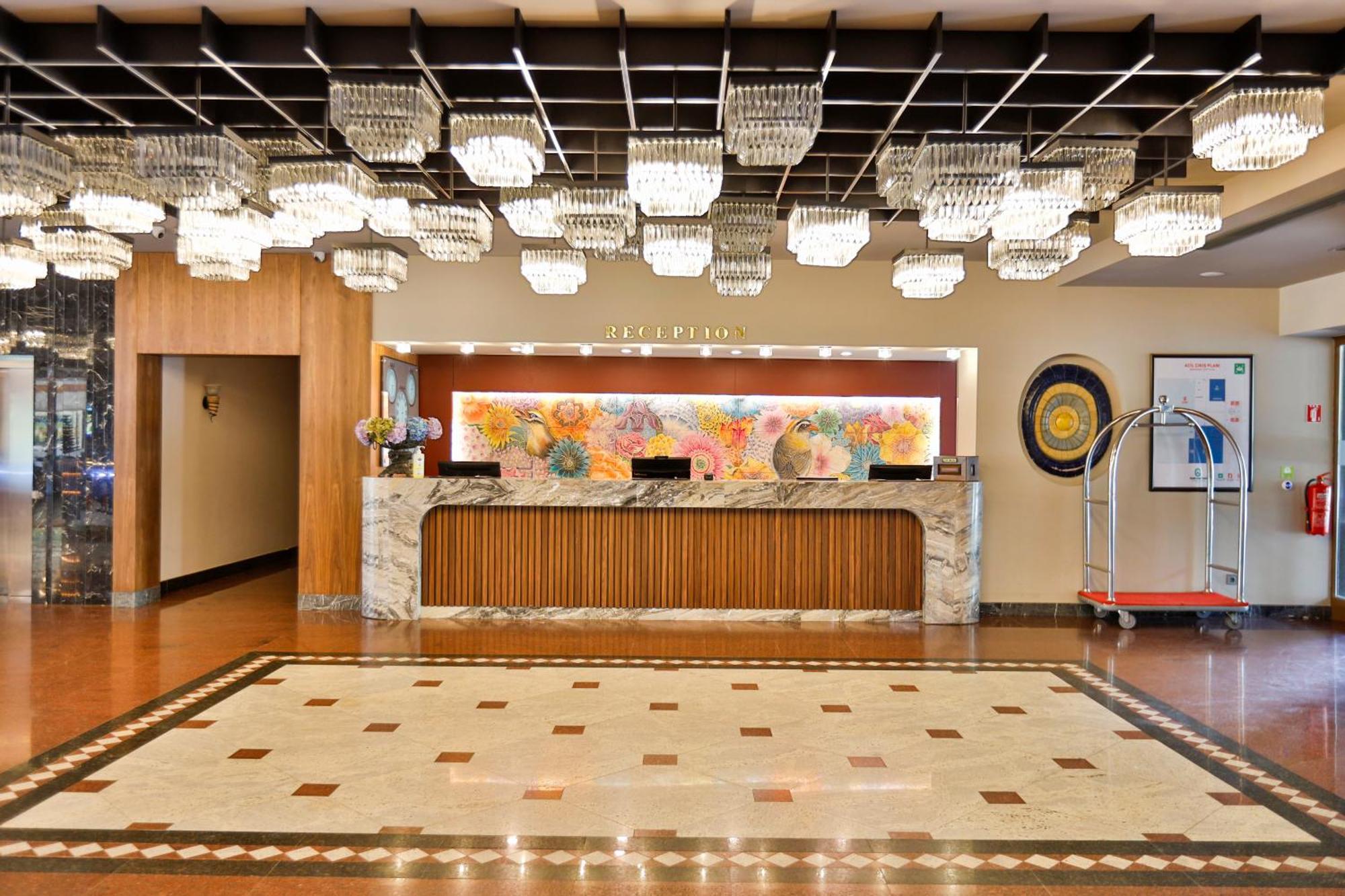 Buyuk Abant Hotel Екстериор снимка