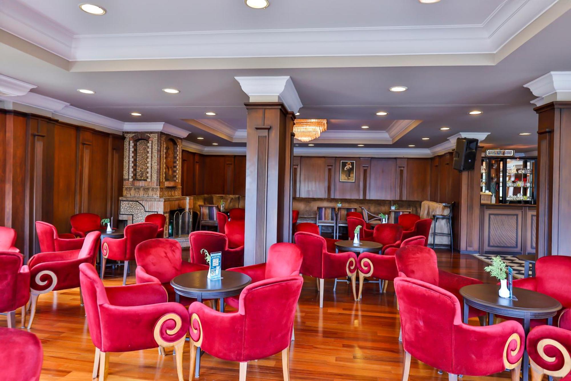 Buyuk Abant Hotel Екстериор снимка